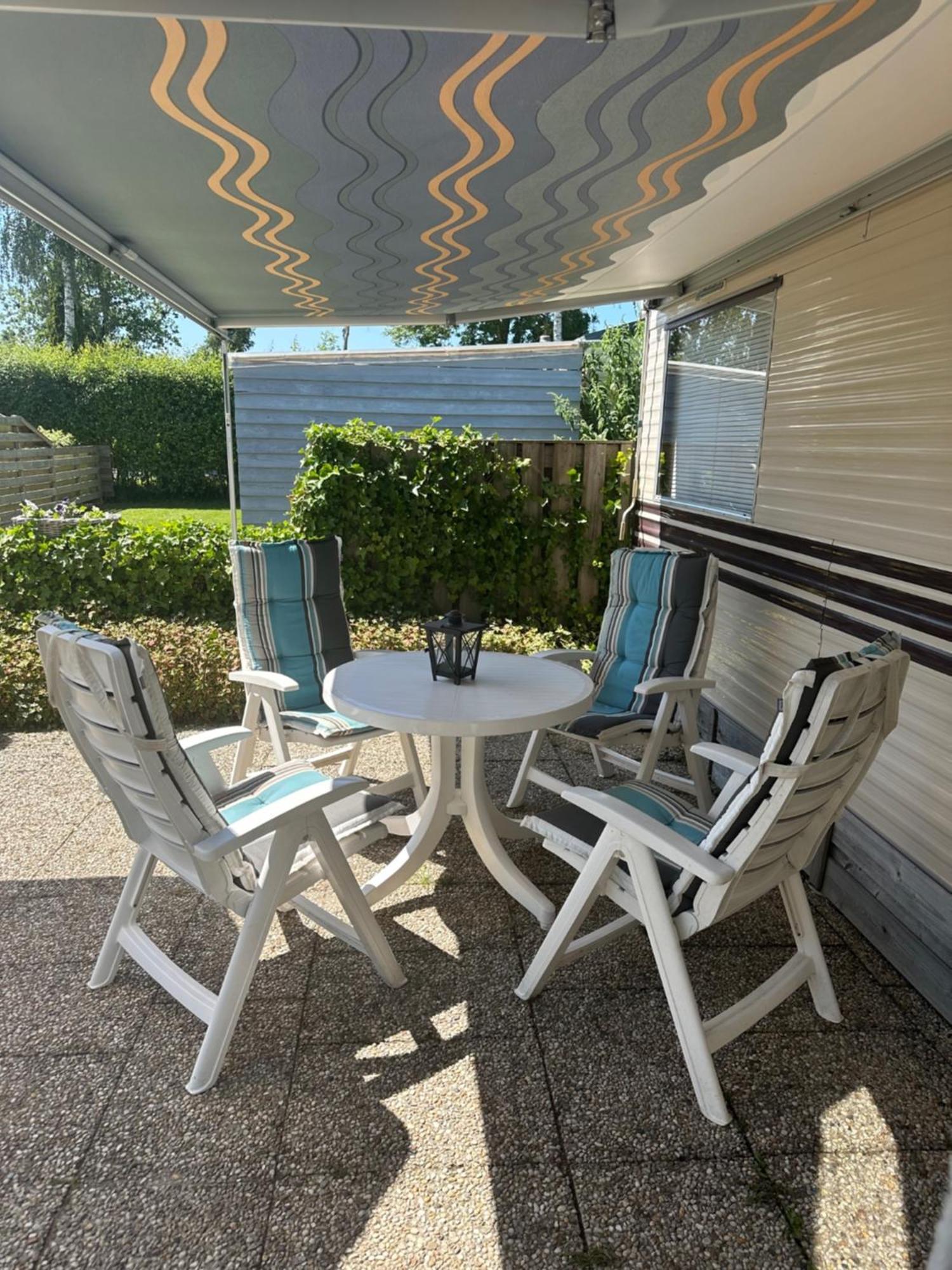 Gezellige Stacaravan Met Groot, Zonnig Terras! Belt-Schutsloot 外观 照片